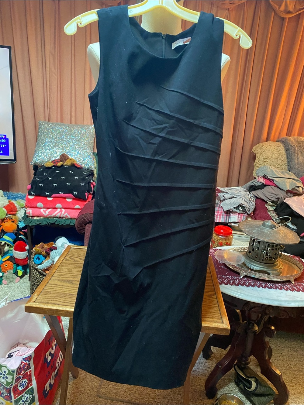 Black junior size 2 Calvin Klein fitted sleeveless dress